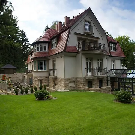 Πανσιόν Alina Medical Polanica-Zdrój