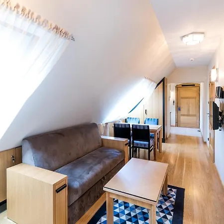 Alina Medical Πανσιόν