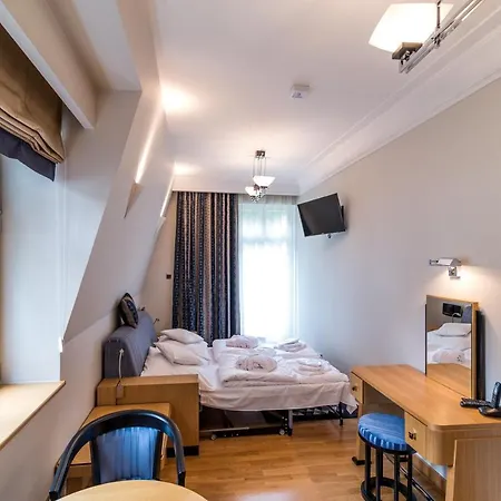 Alina Medical Πανσιόν